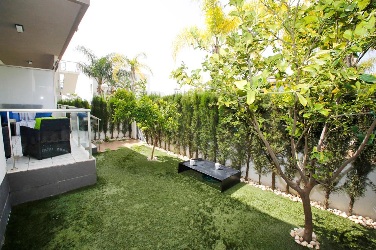Hébergement de vacances Fantastic With Ac, Pool And Bbq