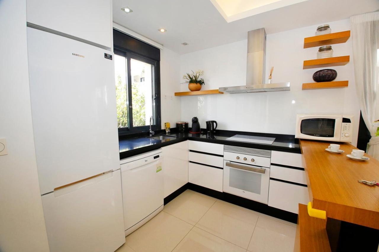 Fantastic With Ac, Pool And Bbq Hébergement de vacances